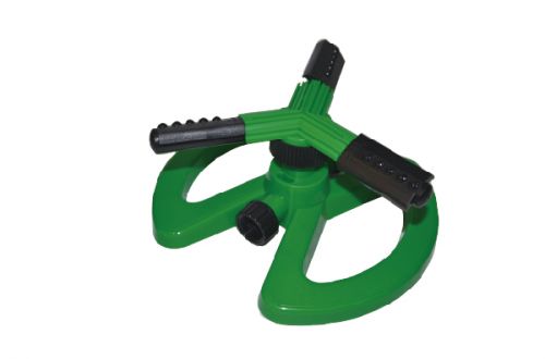 3-Arm Plastic Sprinkler With Plastic Base W-4100