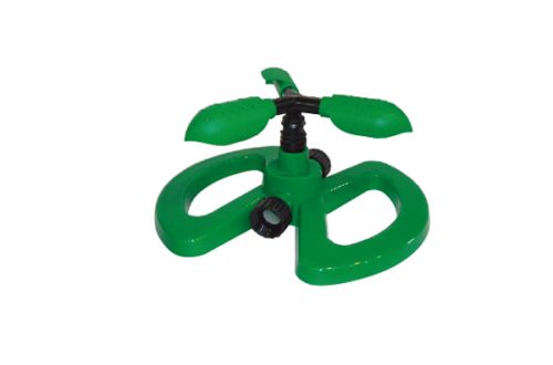 3-Arm Plastic Sprinkler With Plastic Base W-4102